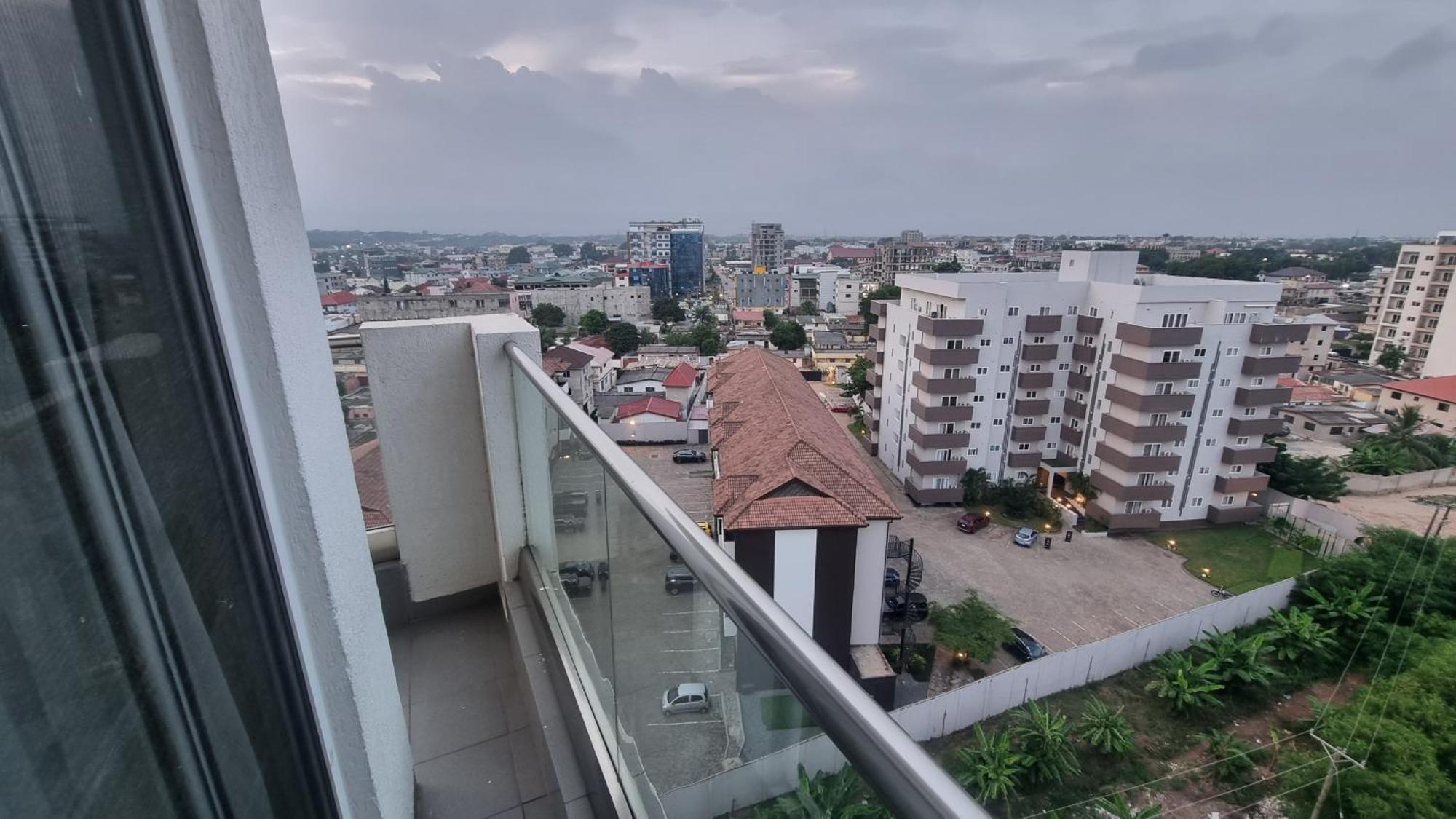 The Gallery Luxury Suites Cpg East Legon Exterior foto