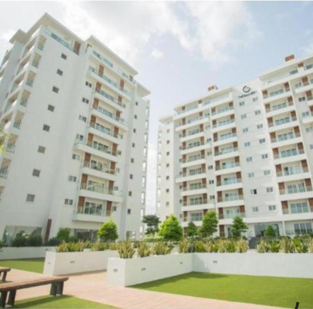 The Gallery Luxury Suites Cpg East Legon Exterior foto